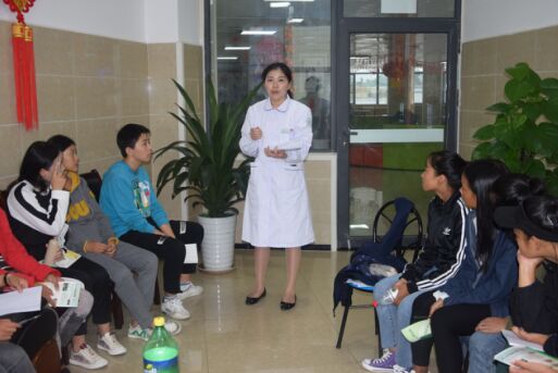 拓展课堂学技能 见习实训增真知