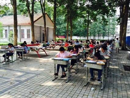 我校学前教育专业举行五项基本技能考核