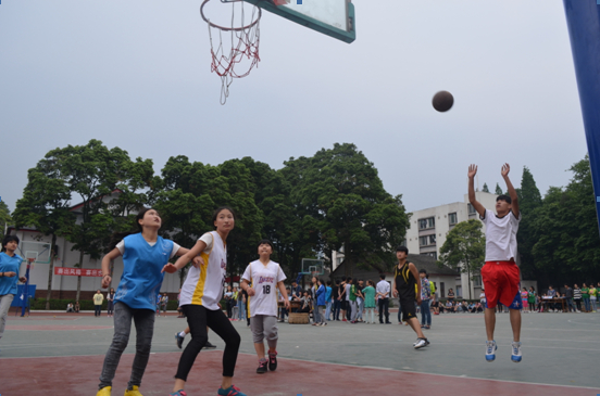 五四激情 点燃青春