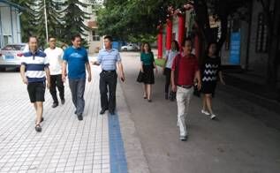 凉山州雷波县教育局到我校调研彝区“9+3”工作